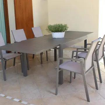 Ausziehtisch Hawaii aus taupefarbenem Aluminium - 135/270 x 90
