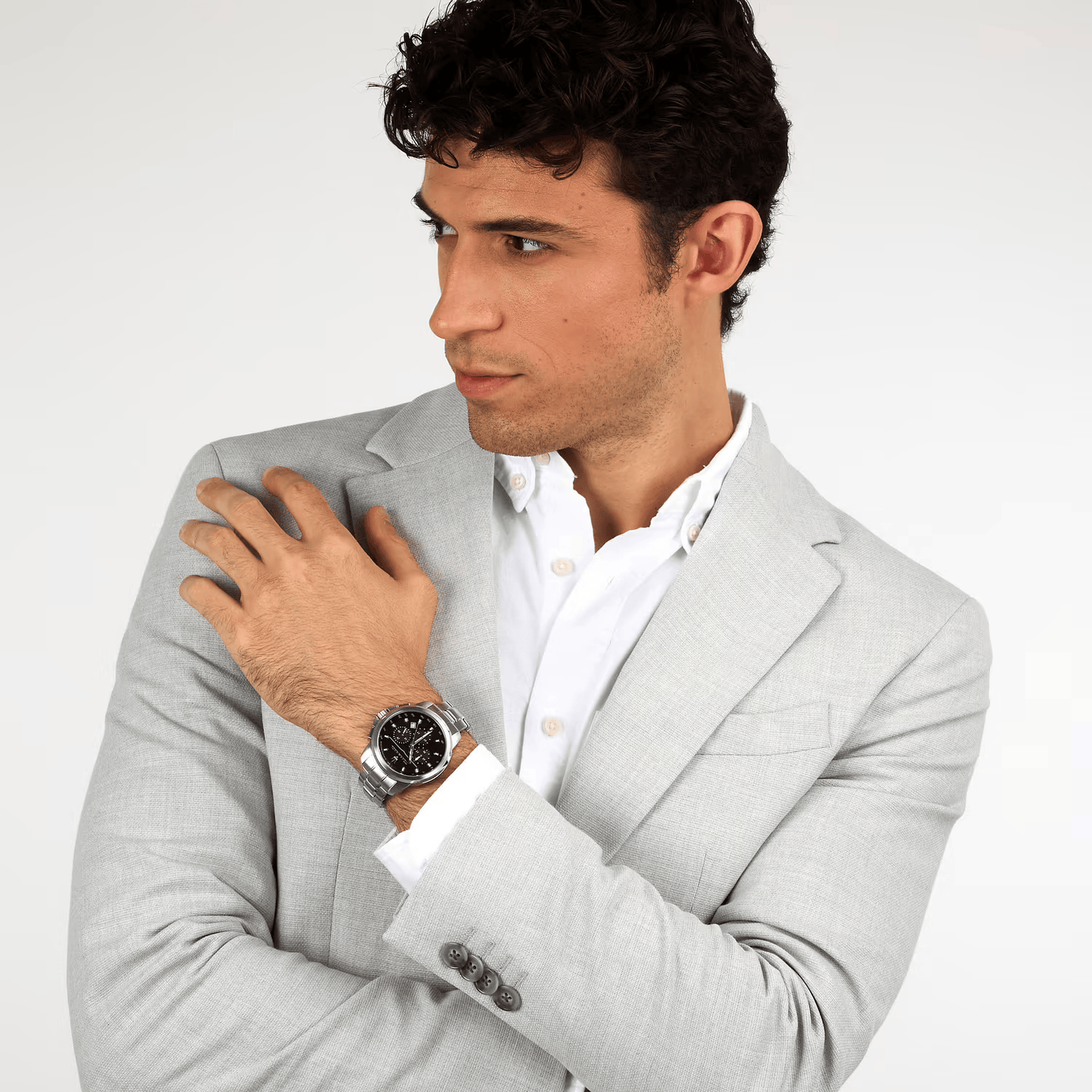 Maserati Successo Chronograph Schwarz 44mm – Sportlicher Grips und kühnes Design