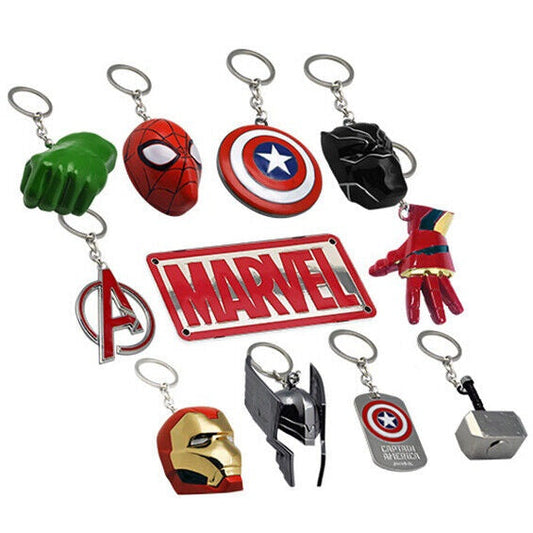 Marvel Geschenkbox 11 Schlüsselanhänger aus Metall Avengers Spiderman Hulk America.