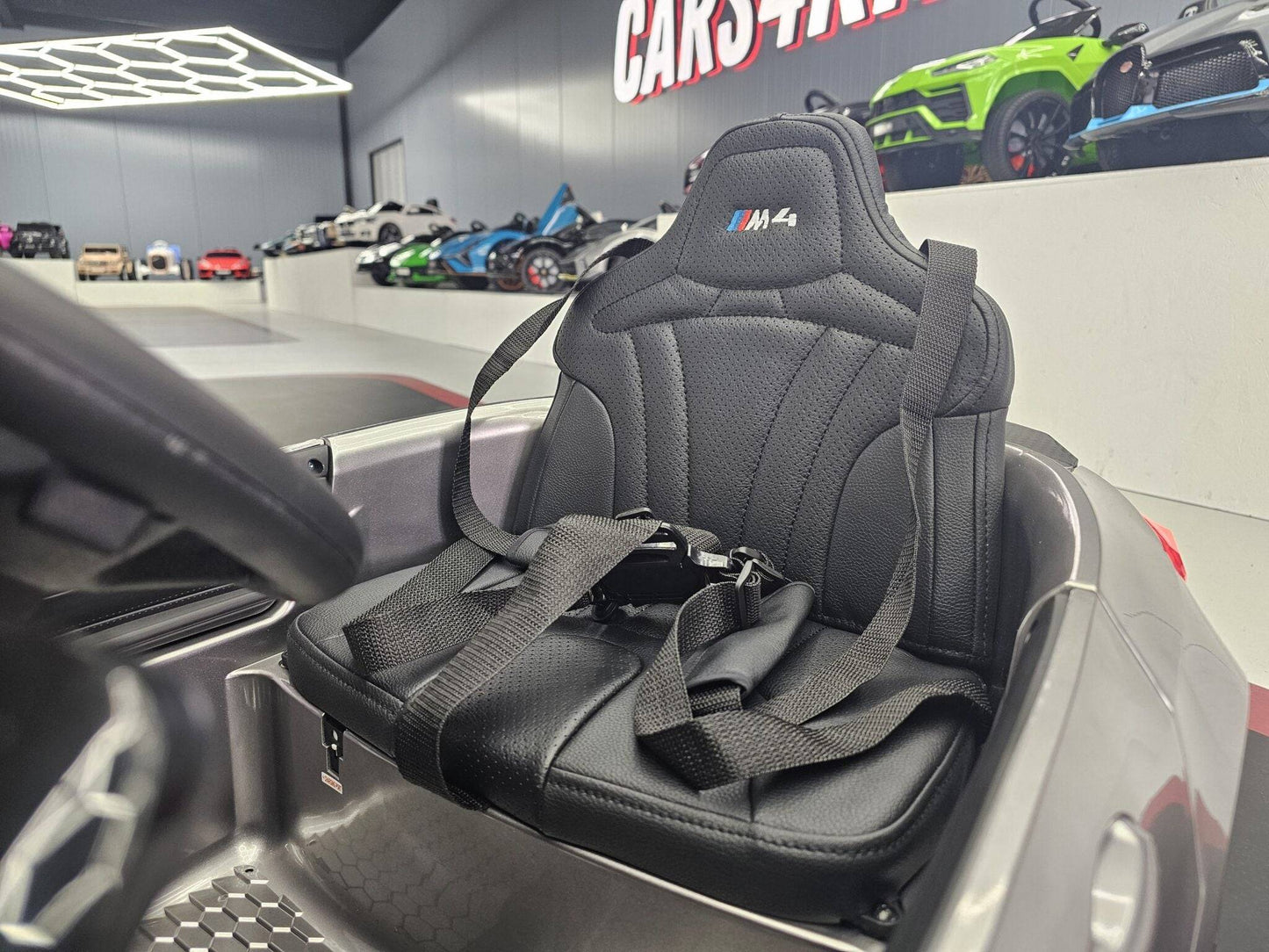 Kinder Elektroauto BMW M4 12 V – Grau Metallic
