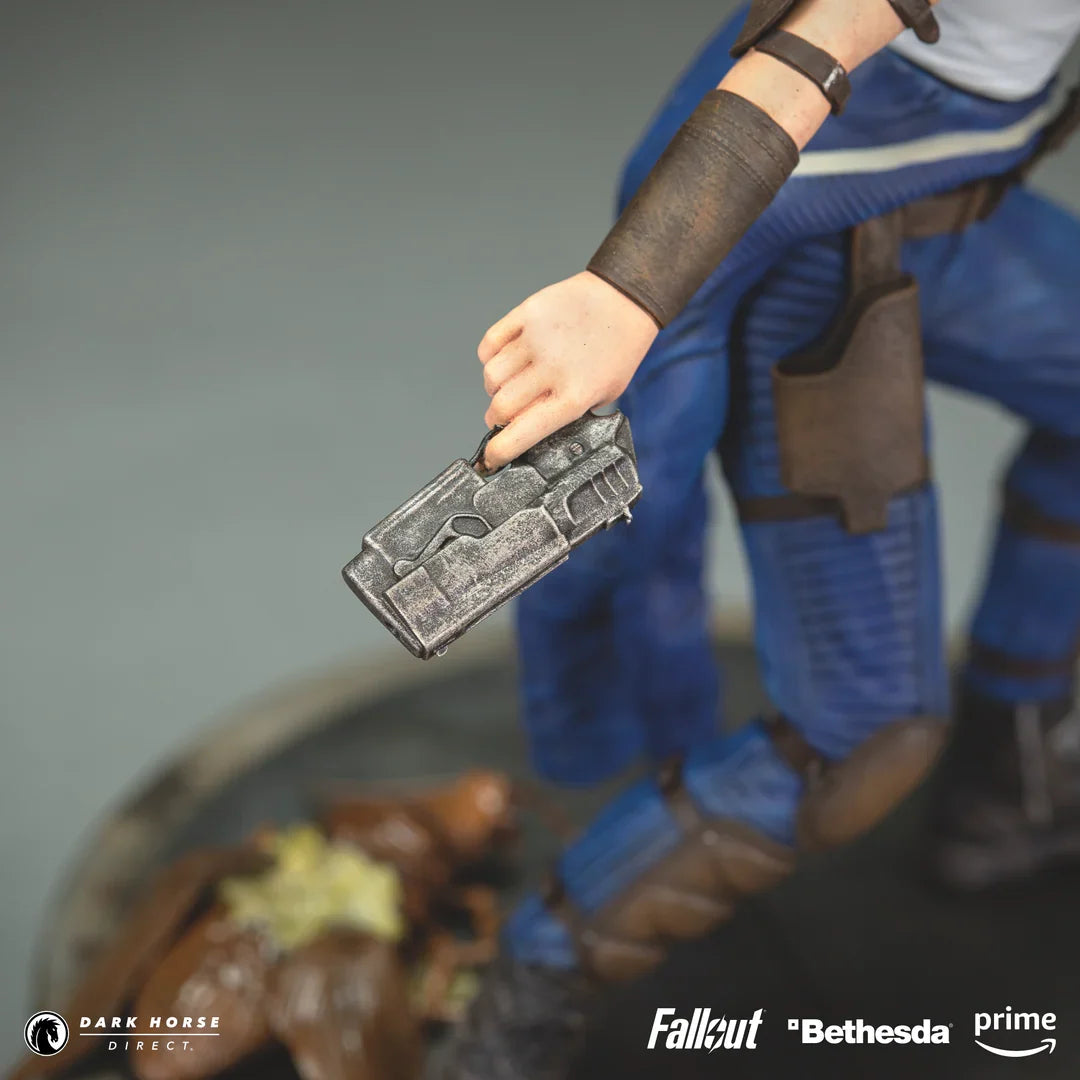 Dark Horse Deluxe: Fallout (Bethesda) Lucy Figure Action Figure Statua 20cm