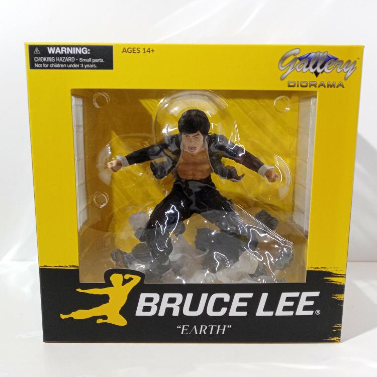 DIAMOND SELECT GALLERY TOYS STATUE BRUCE LEE „ERDE“ ERDFIGUR 23cm DIORAMA