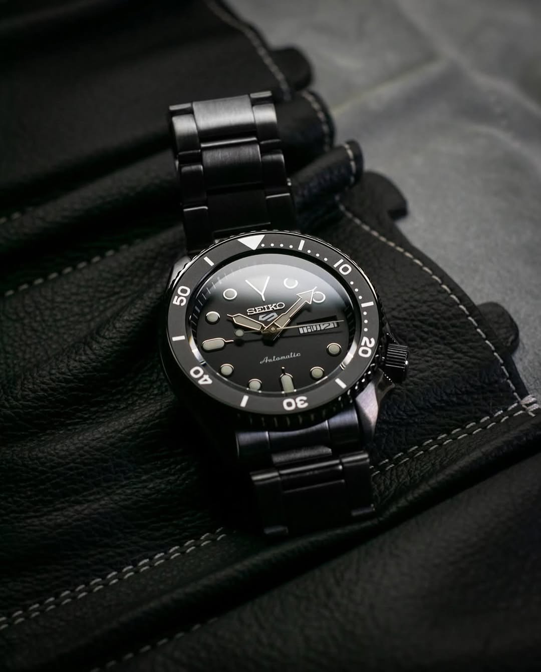 Seiko 5 Sports – Automatisch, schwarzes PVD, 42,5mm, SRPD65K1 – Komplett schwarzes Design mit sportlicher Seele