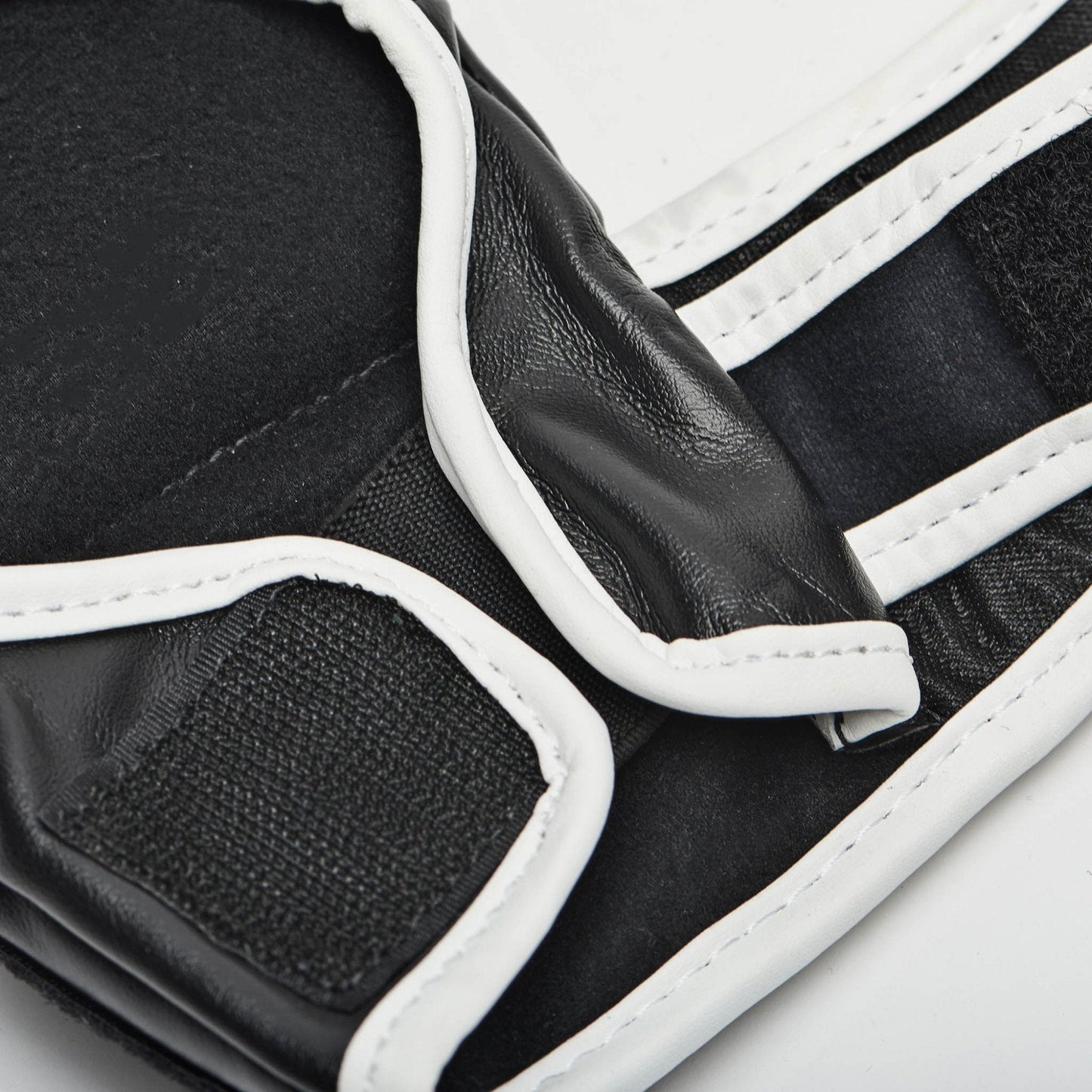 Leone Guanti MMA GP095 Black