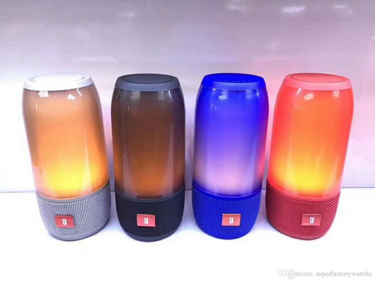 WASSERDICHTER BLUETOOTH-LAUTSPRECHER LED-LAMPE PULS FREISPRECHFUNKTION SMARTPHONE IPHONE