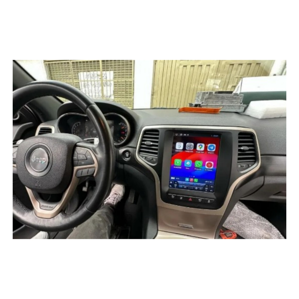 Car Radio for Jeep Grand Cherokee 9.7" (2014-2021) Android, Bluetooth, CarPlay, Android Auto, Tesla Style, 4GB/8GB RAM