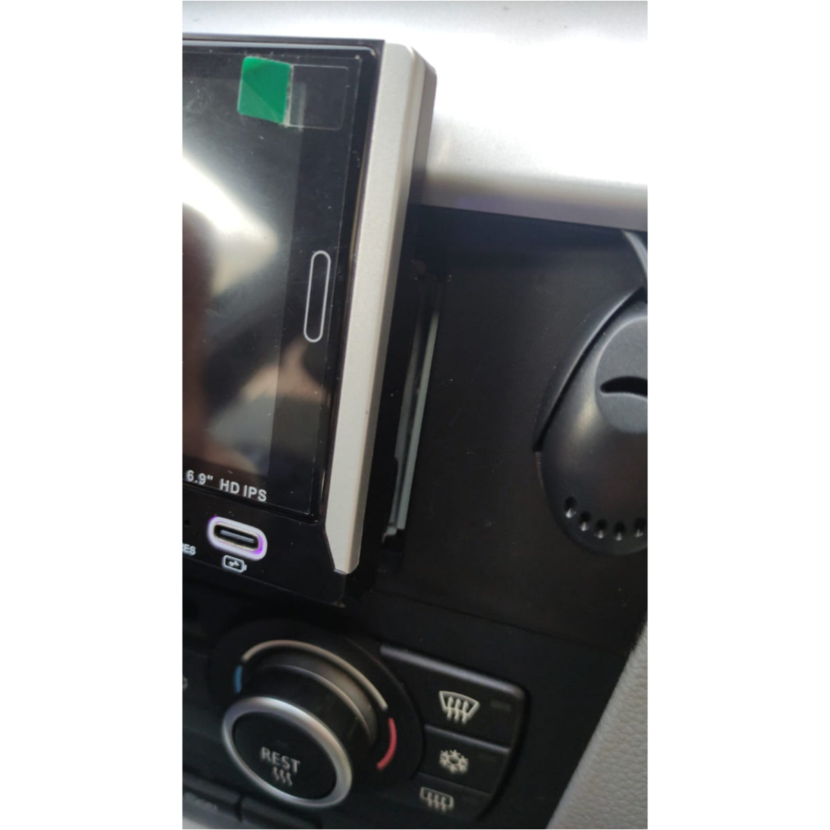 Car radio for BMW 1 Series 6.9", E87/E81/E82/E88 (2004-2011) Android, Bluetooth, CarPlay, Android Auto, 2/32GB Ram