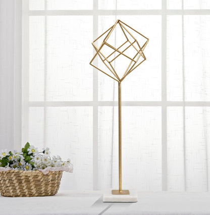 Elegante kubische Skulptur 16x18x52,5 cm