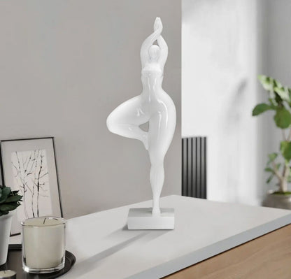 Elegante Frauenstatue in Yogaposition 16x9x45,8 cm