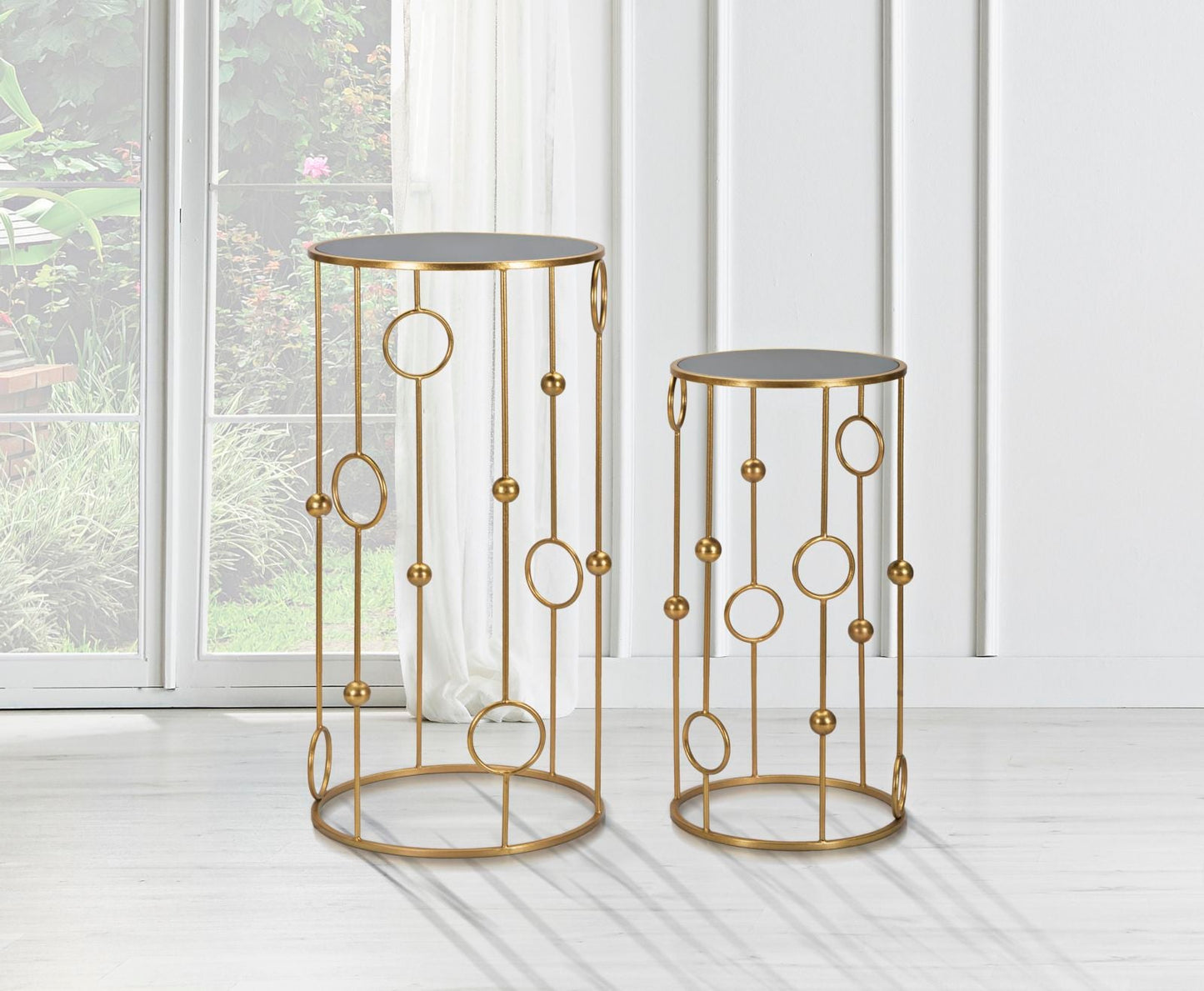 Paar runder Couchtische aus goldfarbenem Metall mit Spiegelglasplatte