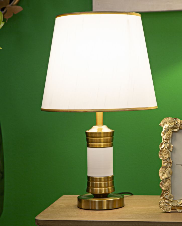 Lampada da Tavolo Elegante Whity cm ø 31x52