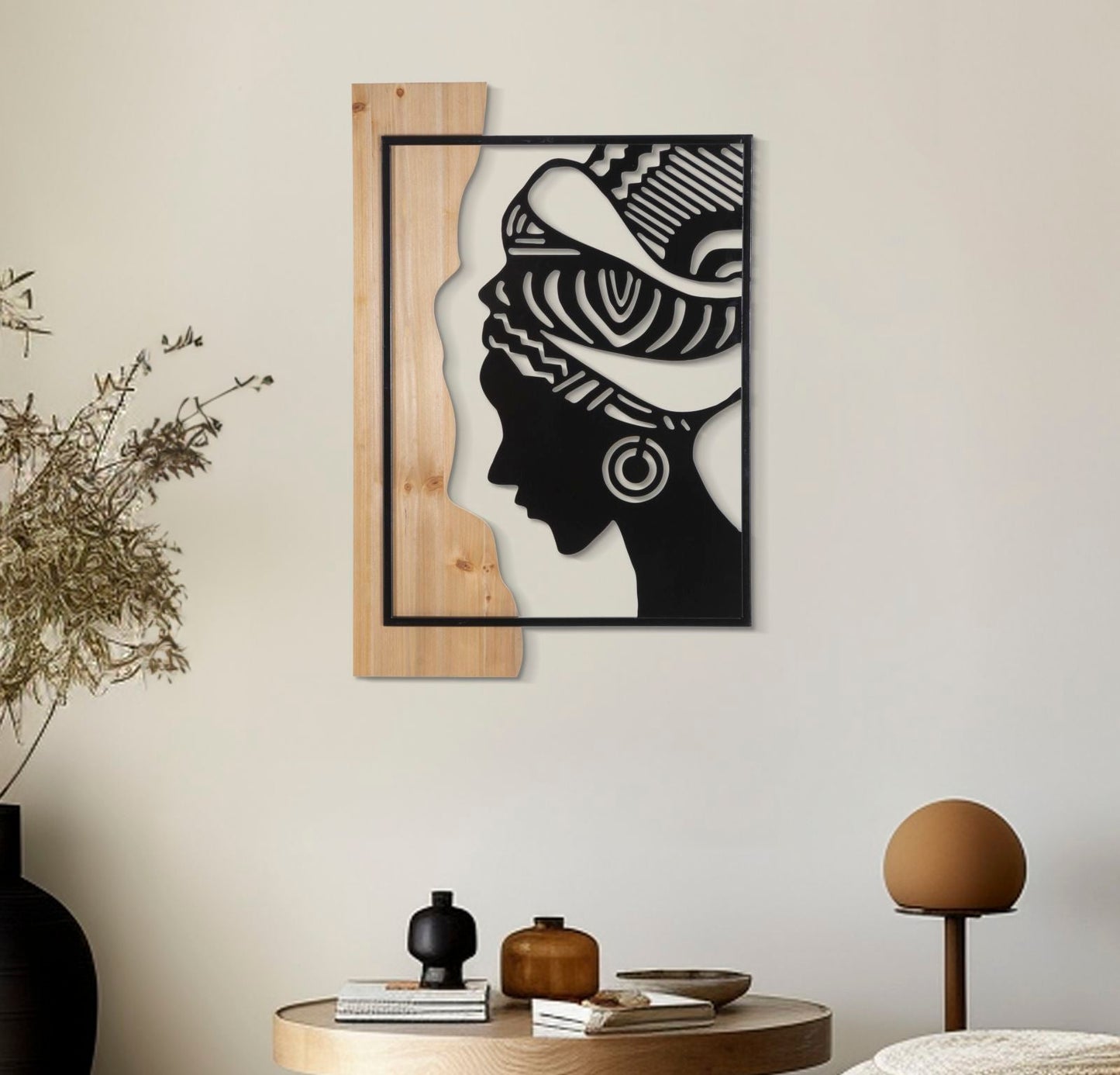 Dekoratives Stammes-Wandbild aus Eisen und Holz – 53x2x80 cm