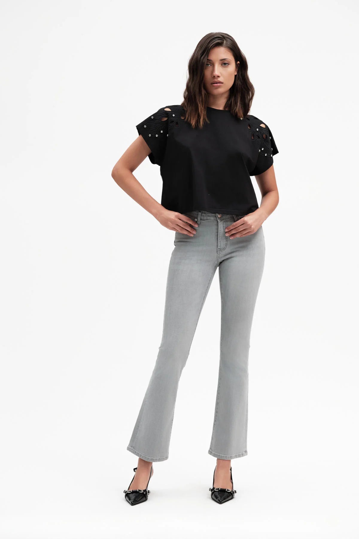 Griffai T-shirt Manica Corta con Ricami e Perle Donna Nera - DGP7808