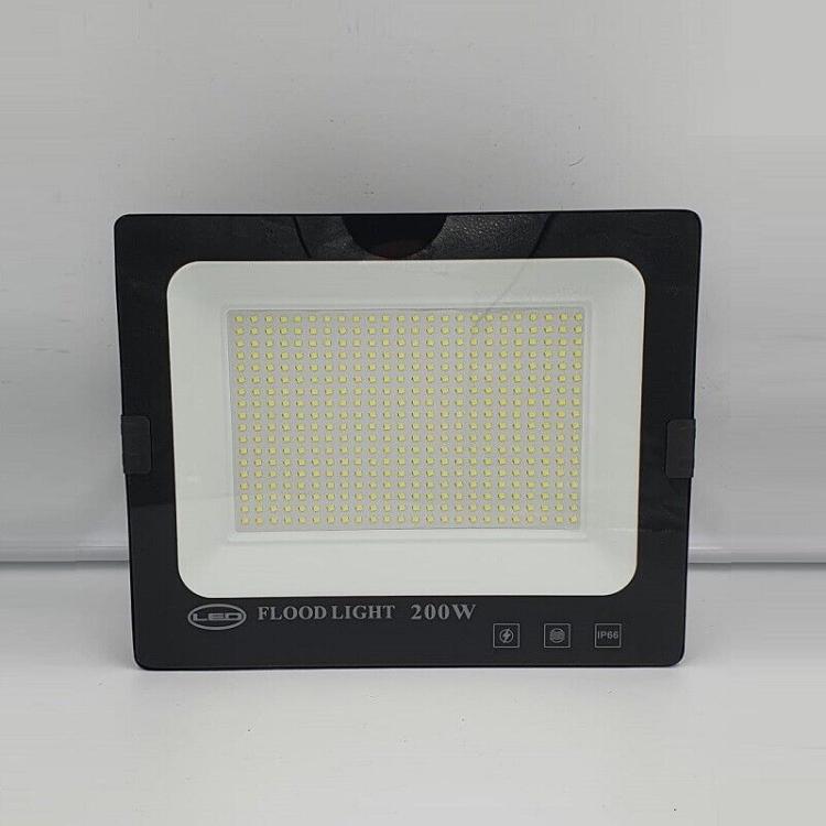 LED-Fluter Slim 200W IP66 SMD Multichip Außenstrahler Kaltweiß