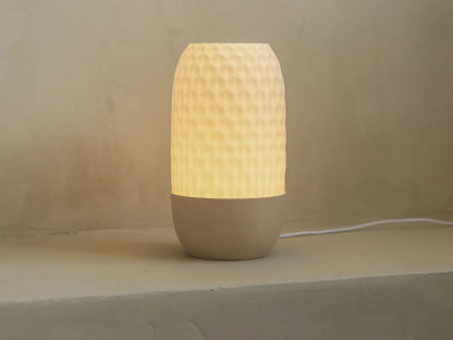 HEXAGONAL: Home Decor Lampada da Tavolo con Texture Esagonale