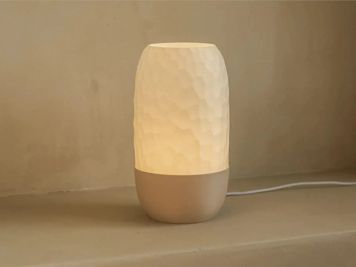 BIONIC: Home Decor Lampada da Tavolo con Superficie Organica
