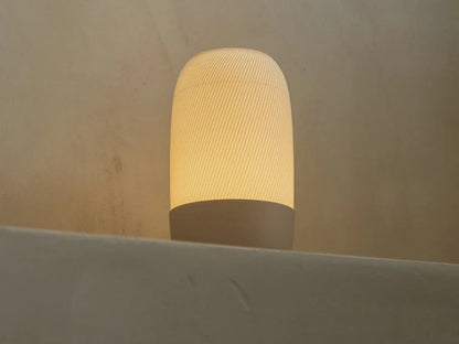 RIB: Home Decor Lampada da Tavolo con Linee Radiali