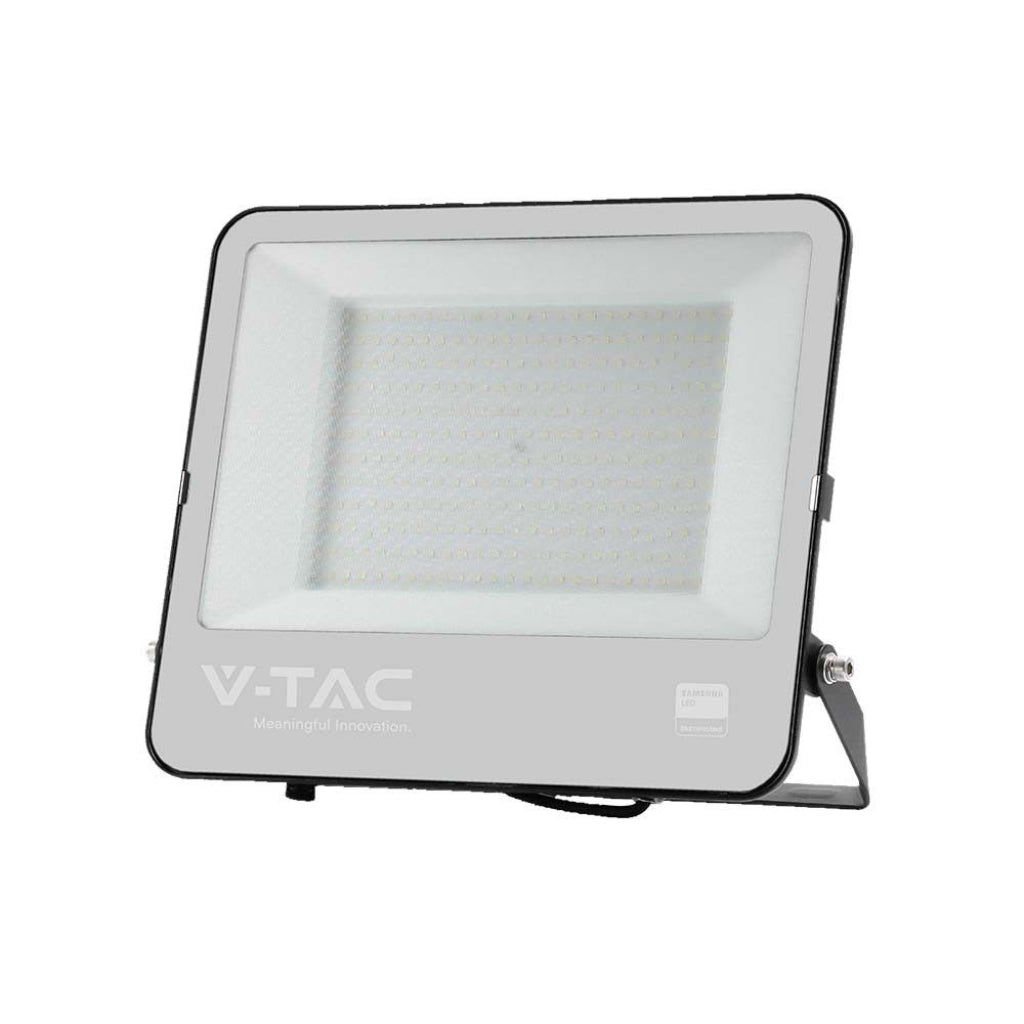LED Flutlicht 200W Samsung Chip Schwarz 6500K IP65 mit 1m Kabel
