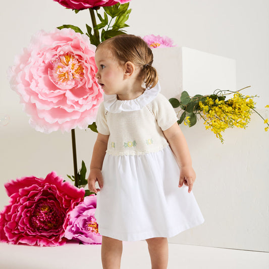 Abito off-white con pettorina