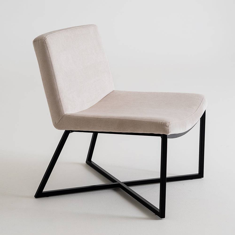 Poltrona ZERO - Tessuto brillante, base nera