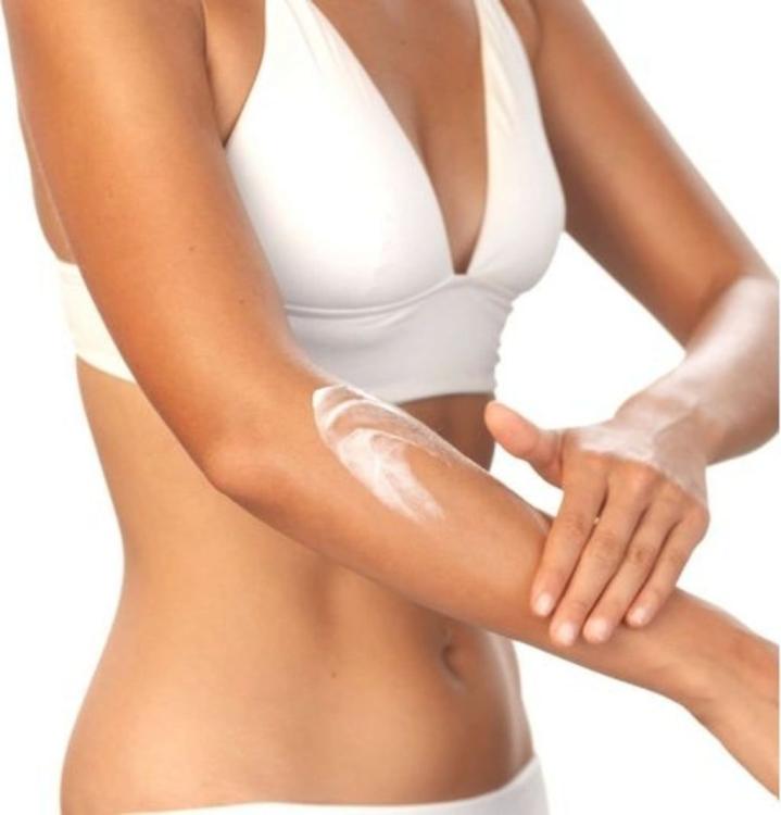 Garnier Ambre Solaire After Sun Beruhigende Feuchtigkeitslotion mit Aloe Vera 400ml