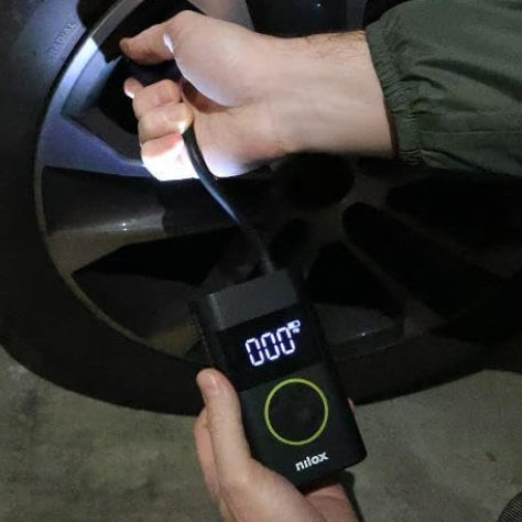 Nilox Air Pump Elektrischer tragbarer Luftkompressor Fahrrad Motorrad Auto 4000mAh
