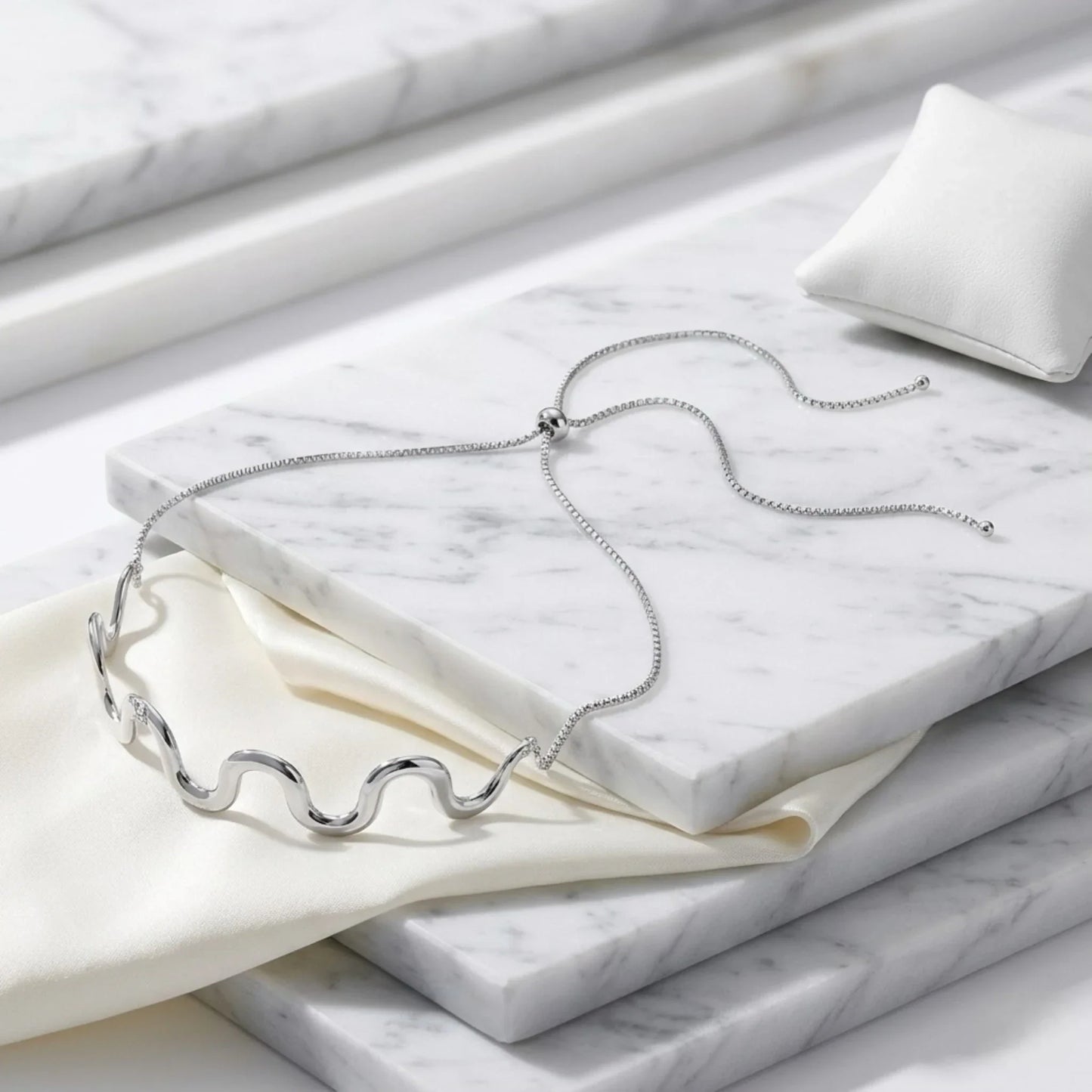 Mila Choker
