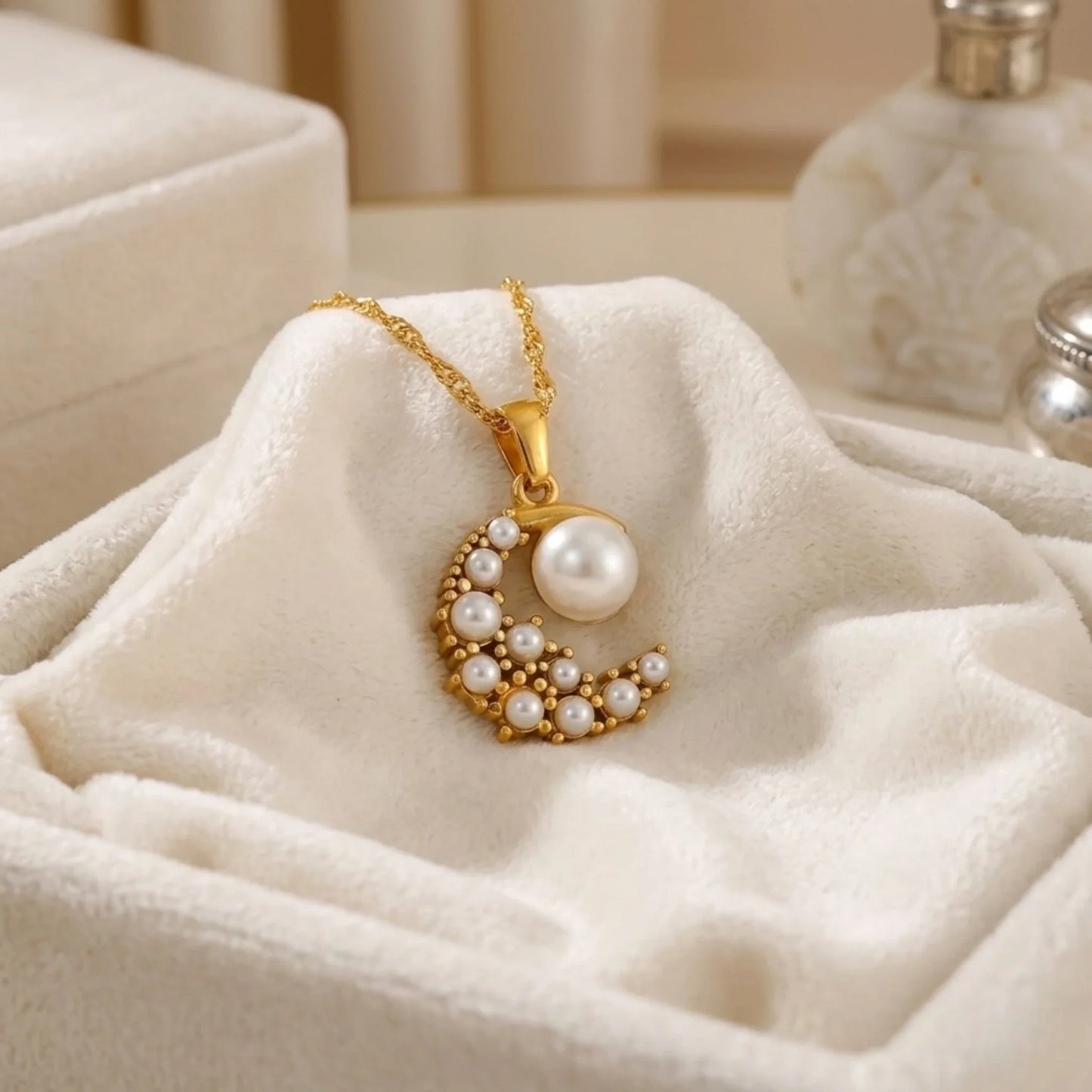 Luna Necklace