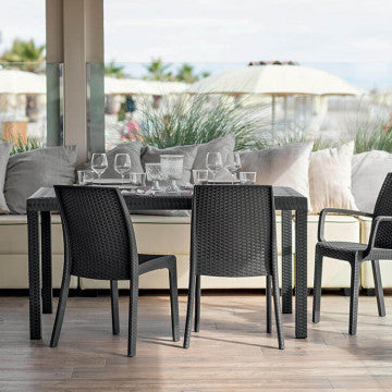 Tavolo Rettangolare Houston con Struttura in Plastica Stile Wicker, 150x90