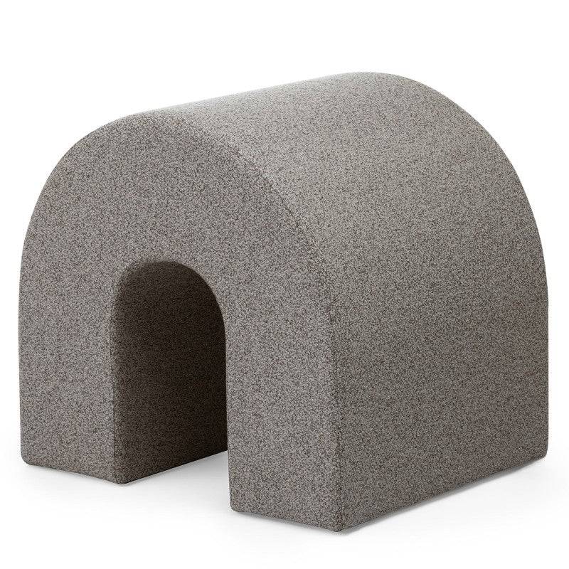 Pouf imbottito ARR, forma arrotondata, marrone chiaro