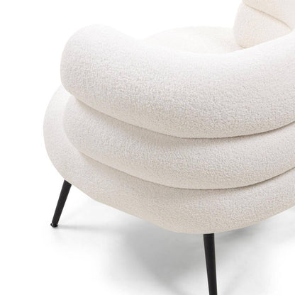 Poltrona MAGNIFIQUE avorio, forme arrotondate, gambe nere