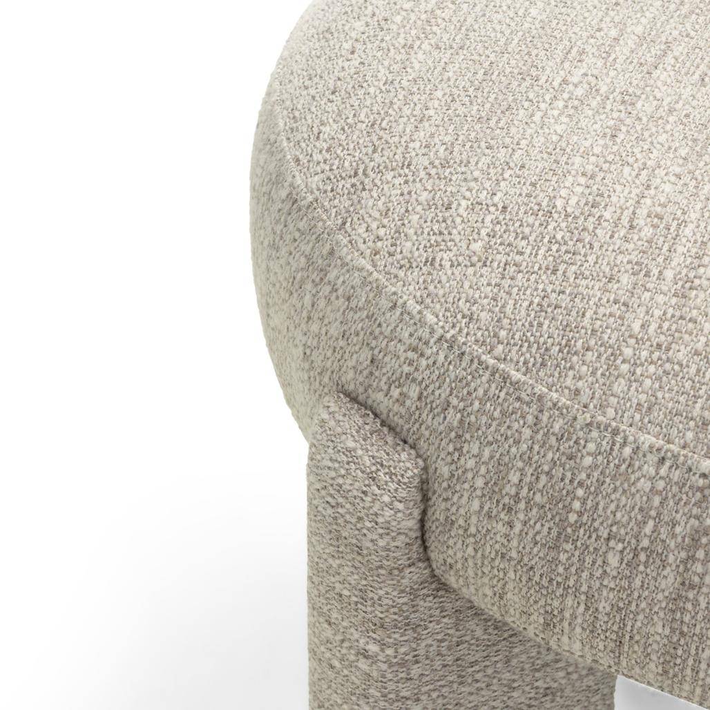 Polsterstuhl MALI beige, abgerundete Formen