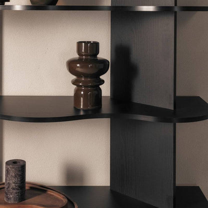 Scaffale RHIO alto nero con bordi ondulati