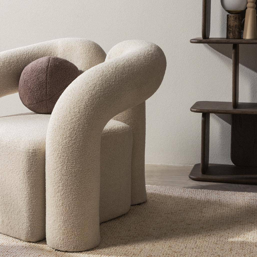 Gepolsterter Sessel SELLEL, hellbeige, Bouclé
