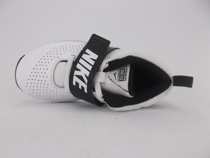 Nike Team Hustle 8 scarpa da basket 881943 100