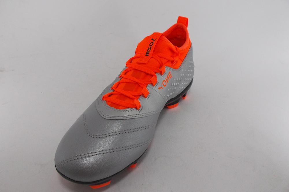 Puma scarpa da calcio in pelle con calzino da uomo One 3 AG 104762 01 argento arancio nero