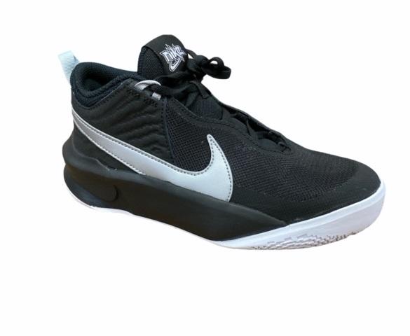 Nike Team Hustle D 10 CW6735 004 Scarpe Basket Junior Nero Argento