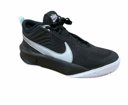 Nike Team Hustle D 10 CW6735 004 Scarpe Basket Junior Nero Argento