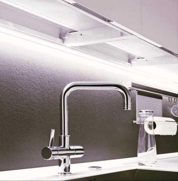 LED Lichtleiste 1m 144 LEDs Aluminium Starr 12V Unterbauleuchte Kaltweiß
