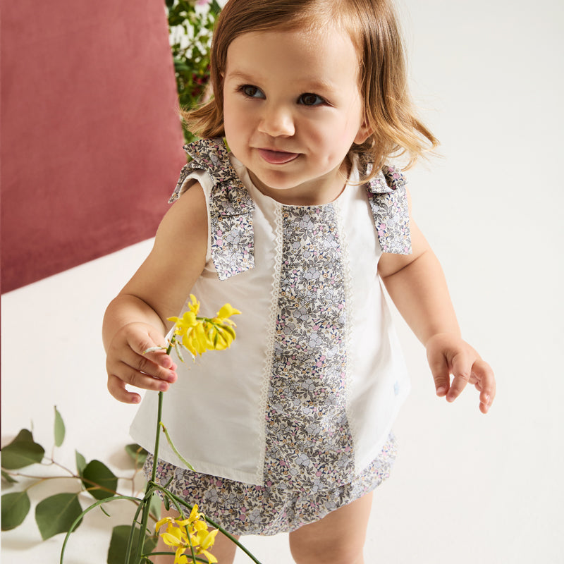 Bluse mit Blumenmuster und Culotte