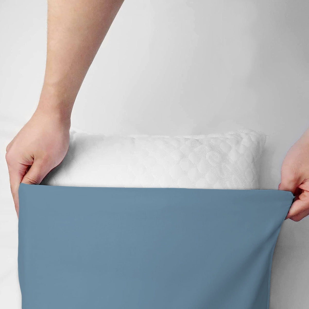 Pair of plain pillowcases 6860
