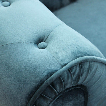 Chesterfield-Sofa aus blauem oder taupefarbenem Samt mit Kapitonierung