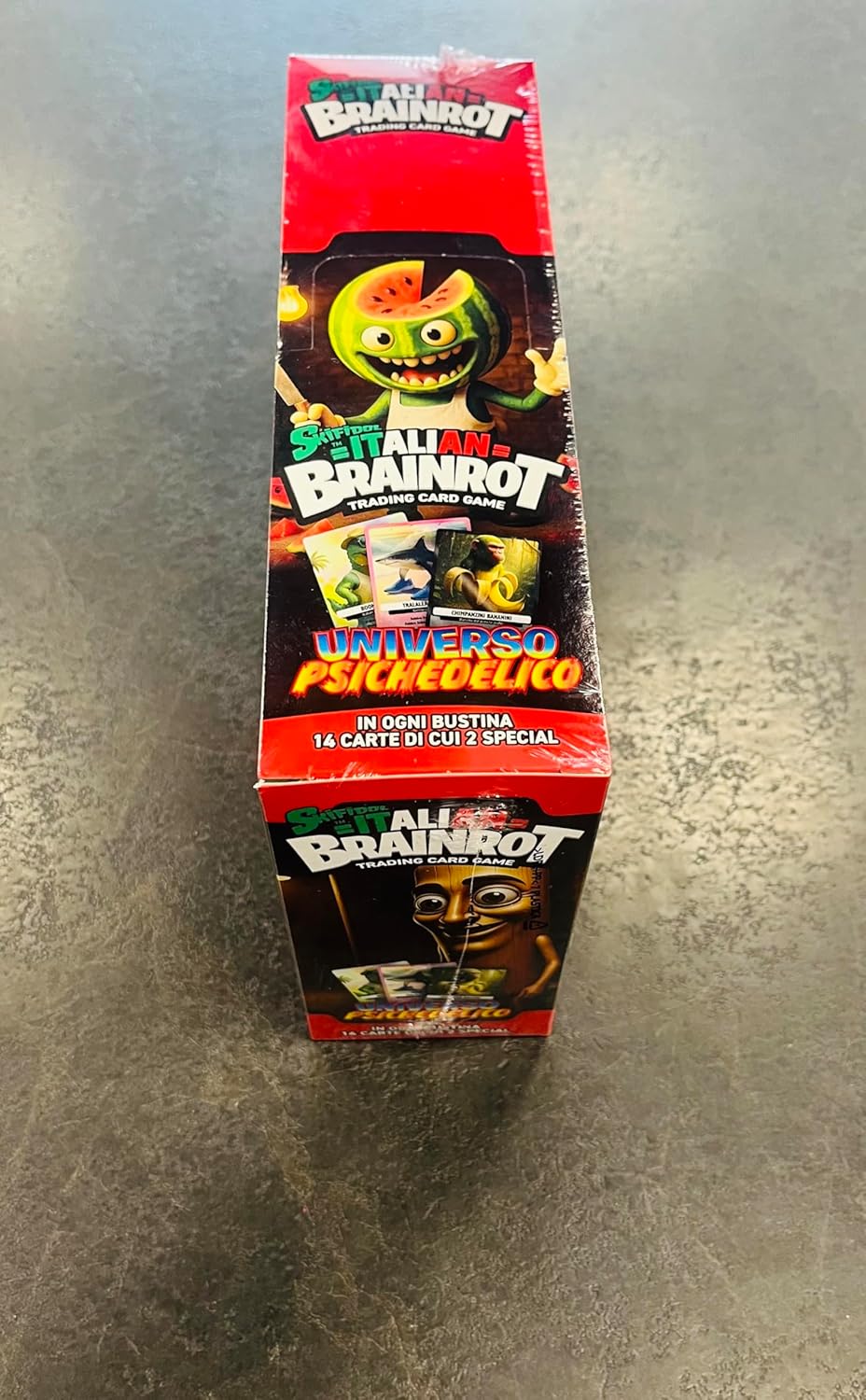 Skifidol Italian Brainrot TCG Universo Psichedelico Box Display 24 Booster (14 Karten) Ita