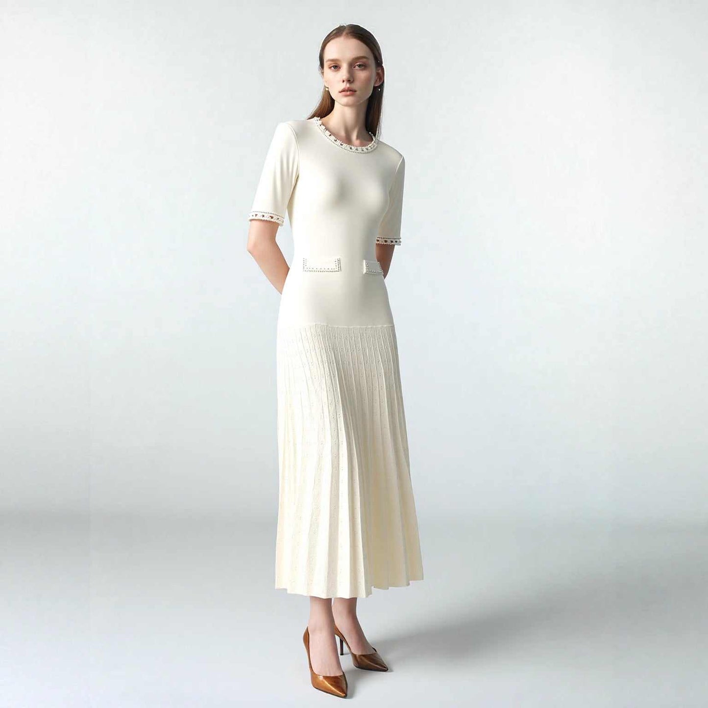Abito lungo elegante per donna con perline