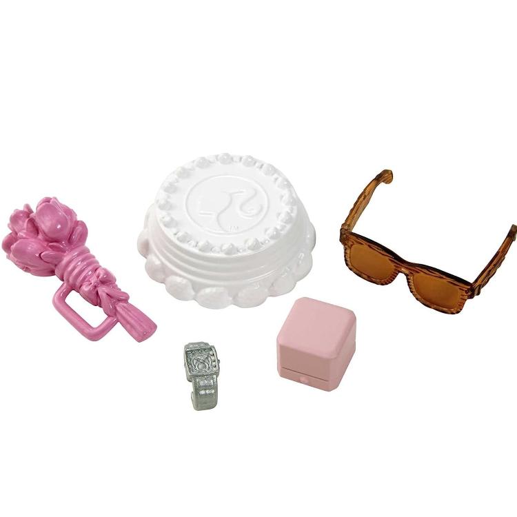 Mattel Barbie Ken Bräutigam Blond Smoking & 5 Accessoires Spielzeug 3+ GTF36