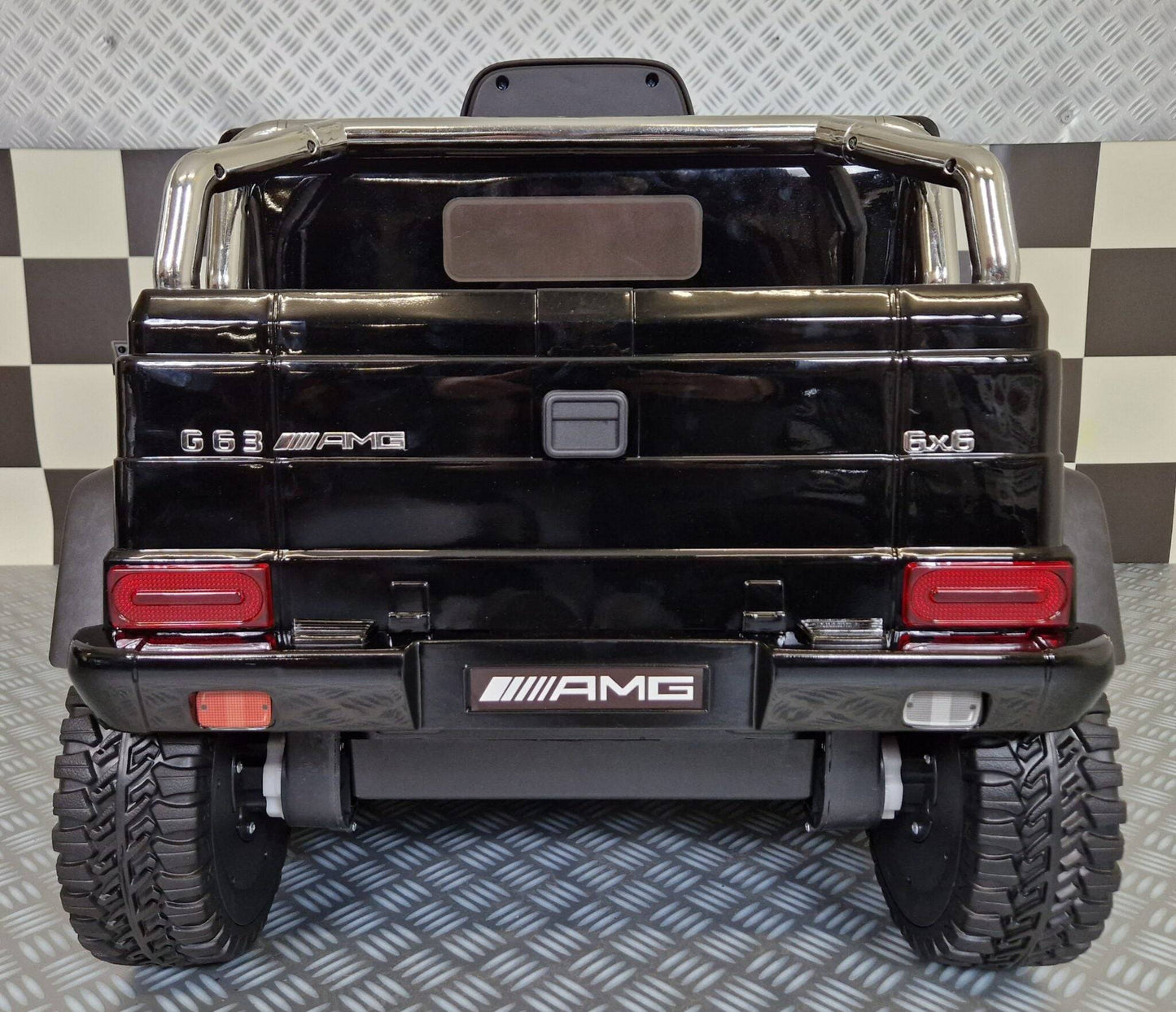 Kinder-Elektroauto Mercedes G63 AMG 6×6 12 V – Schwarz Metallic