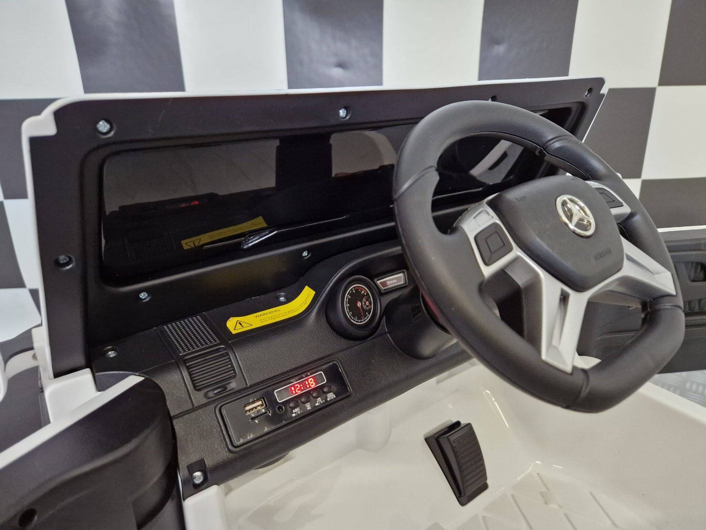 Kinder-Elektroauto Mercedes G63 AMG 6×6 12 V – Weiß