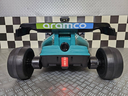 Aston Martin F1 24V Elektroauto für Kinder – Grün