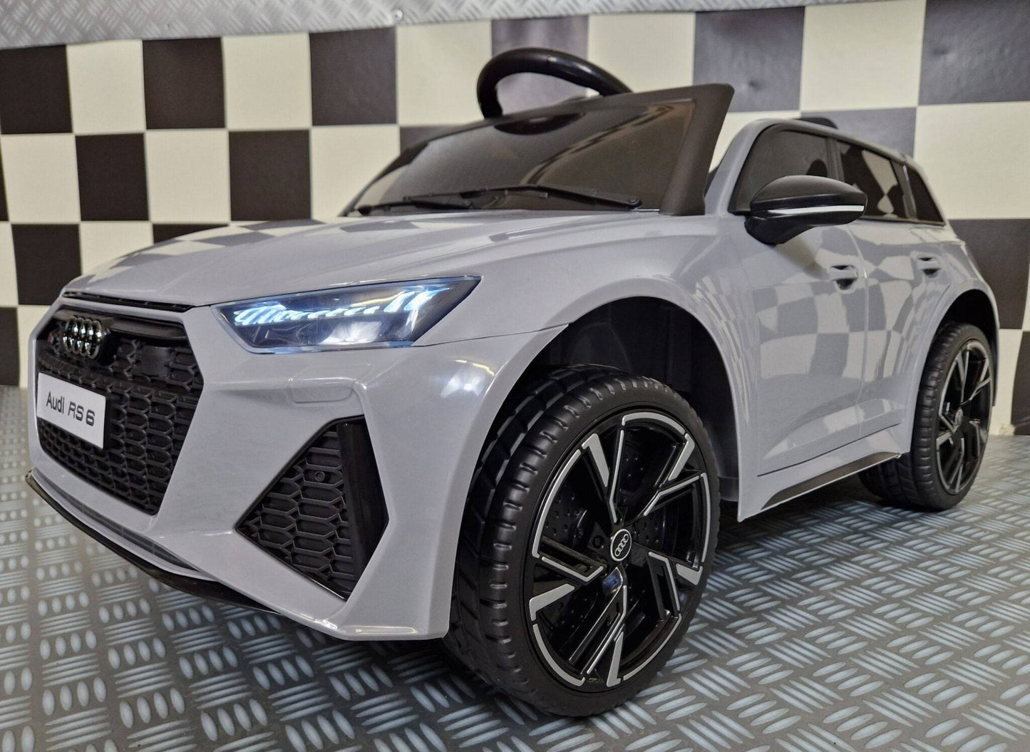 Kinder-Elektroauto Audi RS 6 12 V – Nardograu