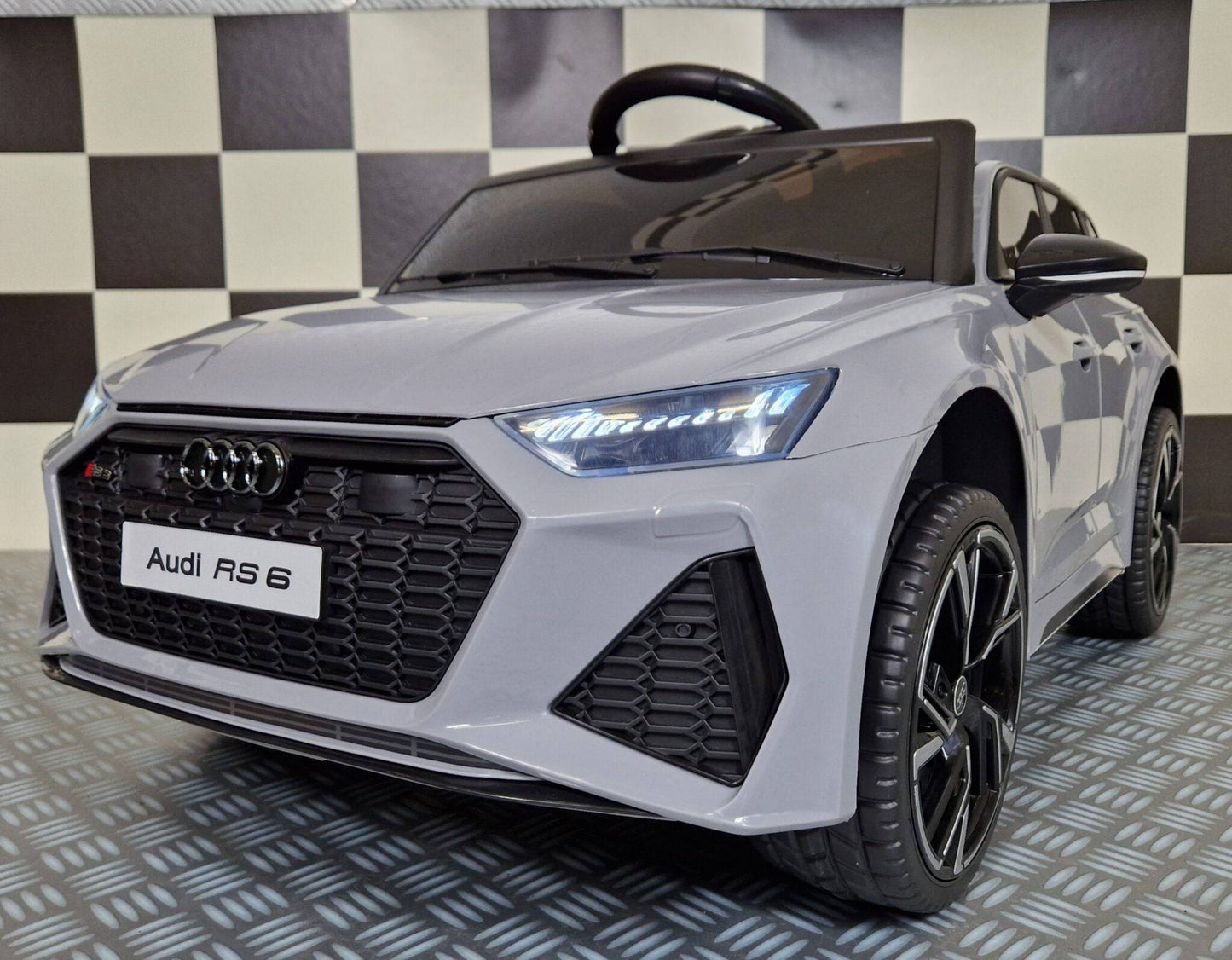 Kinder-Elektroauto Audi RS 6 12 V – Nardograu